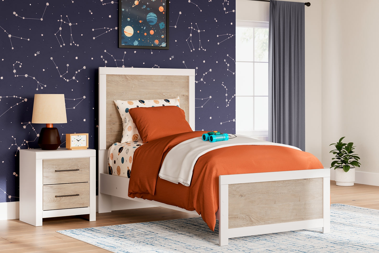 Charbitt Panel Bed With Mirrored Dresser, Chest And 2 Nightstands