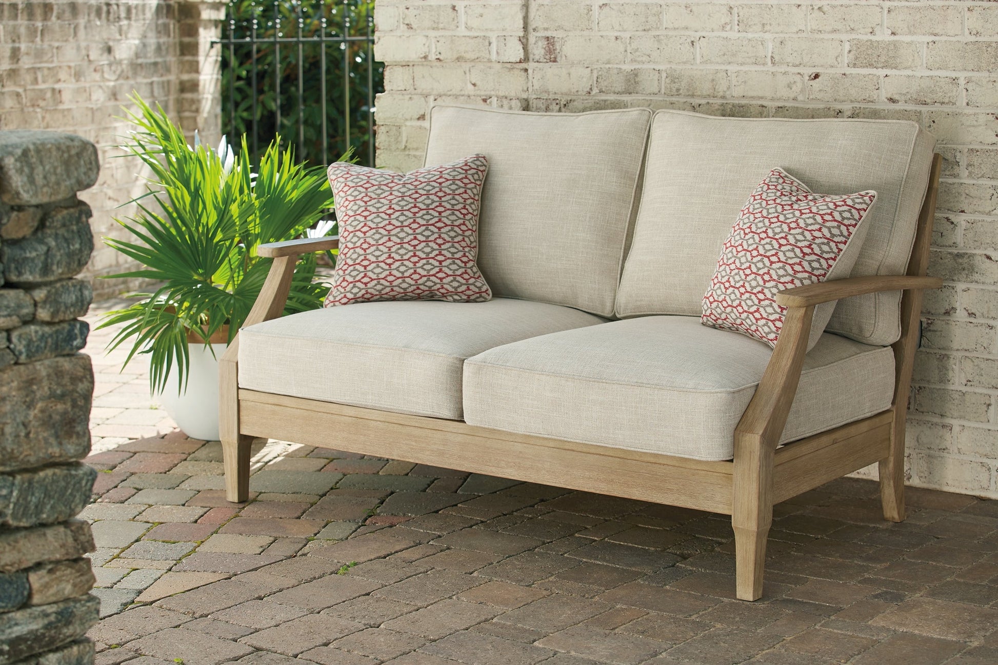 Clare View Loveseat w/Cushion Rent Wise Rent To Own Jacksonville, Florida