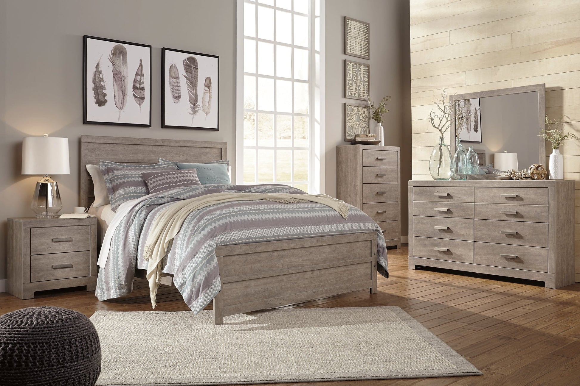 Culverbach Queen Panel Bed with Mirrored Dresser and Chest Rent Wise Rent To Own Jacksonville, Florida