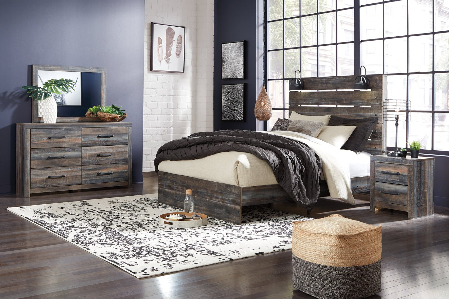 Drystan Queen Panel Bed with Mirrored Dresser and Chest Rent Wise Rent To Own Jacksonville, Florida