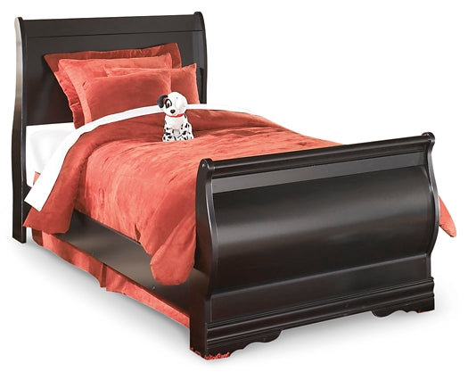 Huey Vineyard Full Sleigh Bed with Mirrored Dresser and Chest Rent Wise Rent To Own Jacksonville, Florida