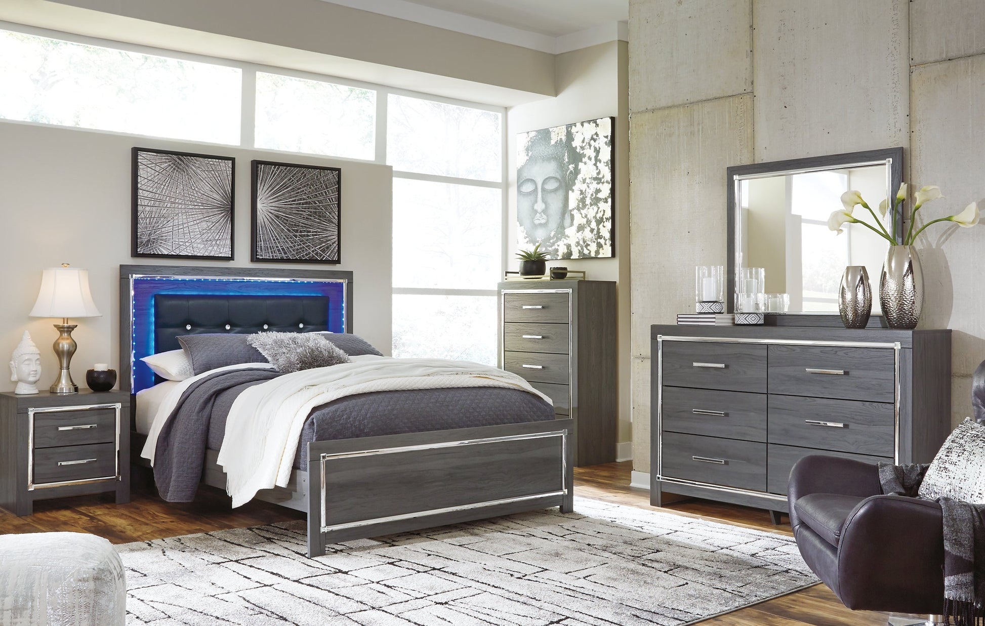 Lodanna Queen Panel Bed with Mirrored Dresser and 2 Nightstands Rent Wise Rent To Own Jacksonville, Florida