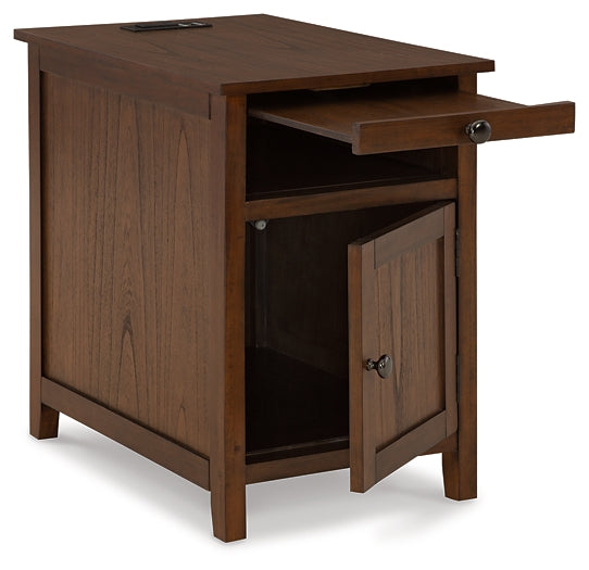 Treytown Chair Side End Table Rent Wise Rent To Own Jacksonville, Florida