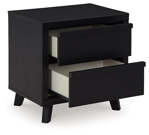 Danziar  Panel Bed With Mirrored Dresser, Chest And Nightstand