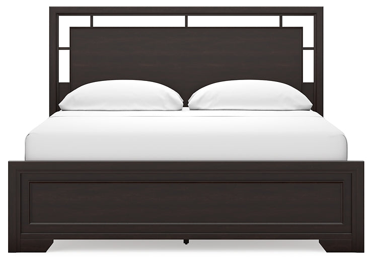 Covetown California  Panel Bed With Mirrored Dresser