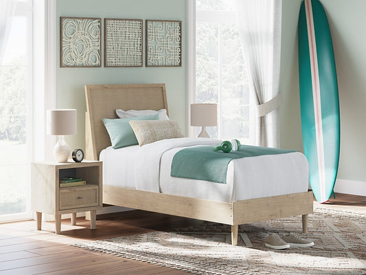 Cielden  Panel Bed