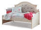 Realyn  Day Bed With 1 Large Storage Drawer