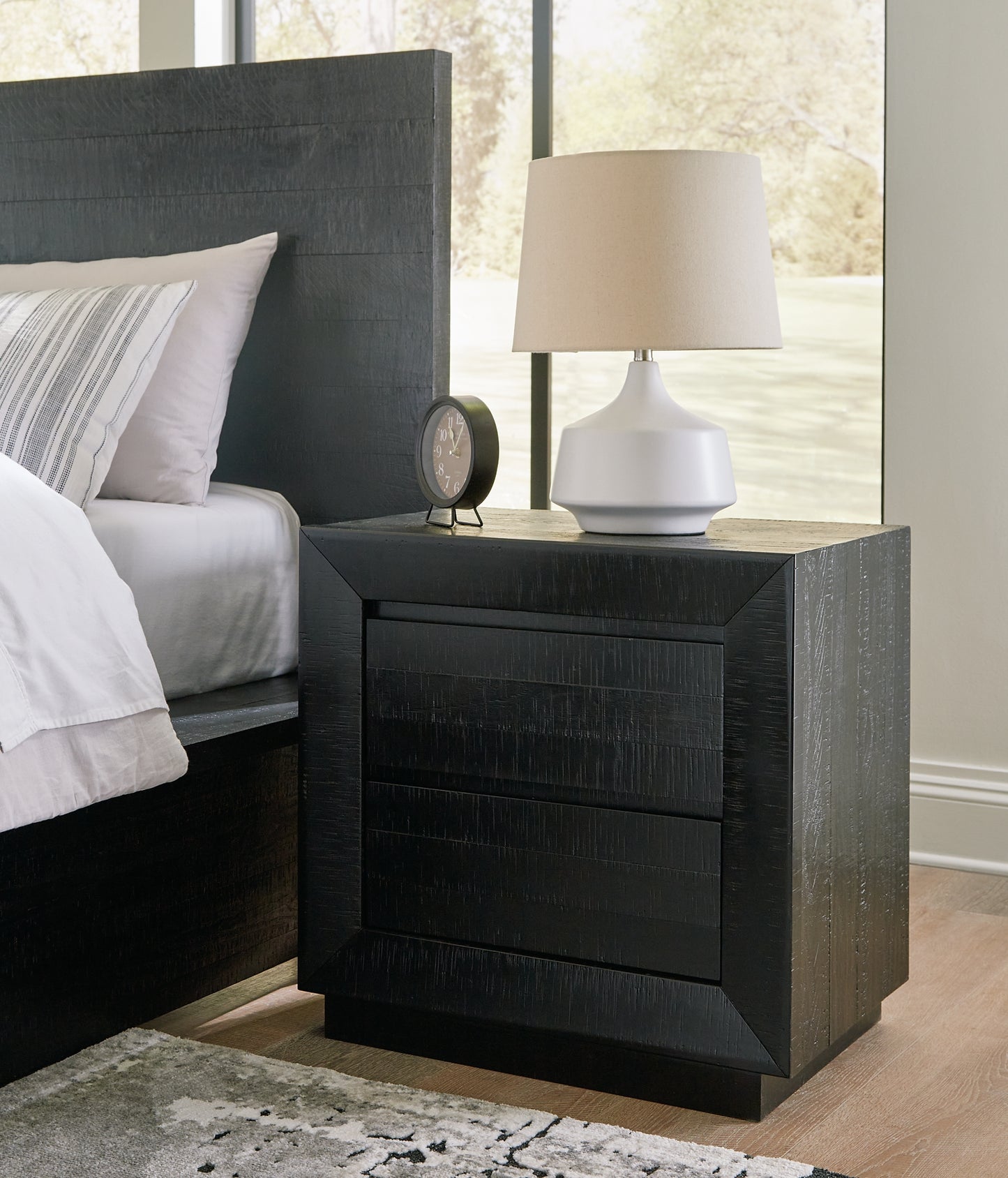 Londer  Panel Bed With Mirrored Dresser And Nightstand