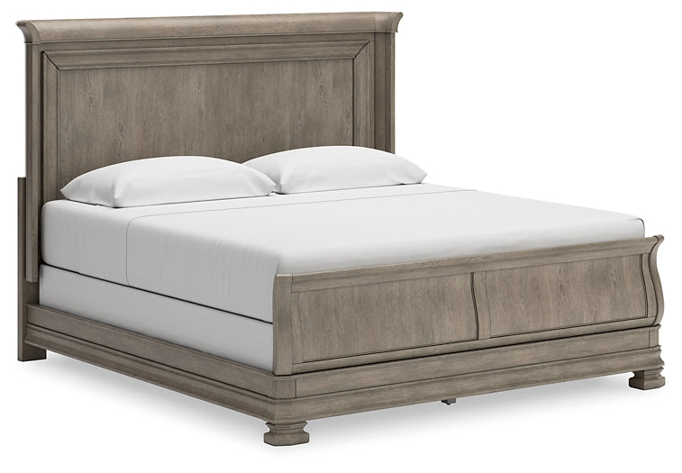 Lexorne  Sleigh Bed With Mirrored Dresser