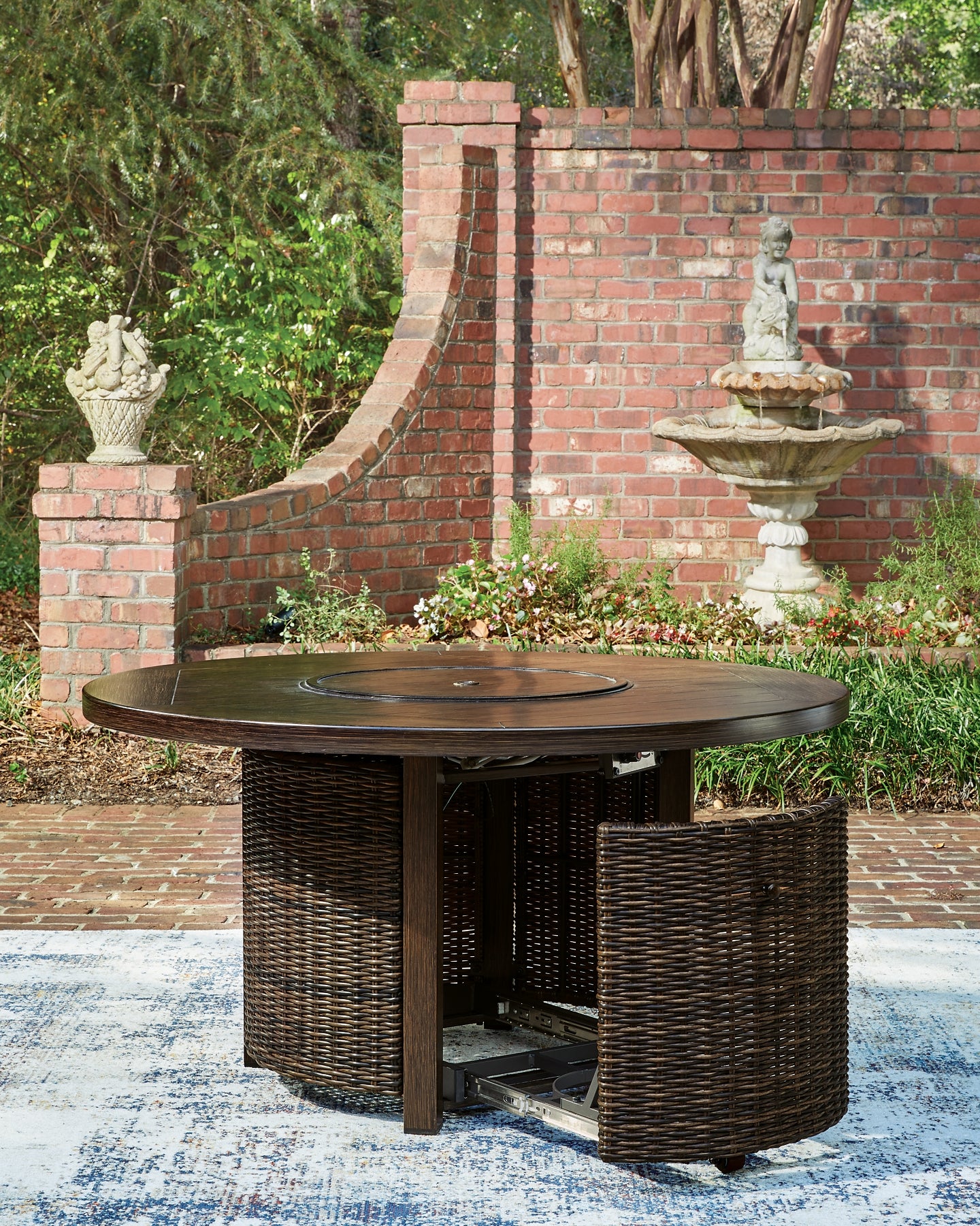 Monterey Point Round Fire Pit Table