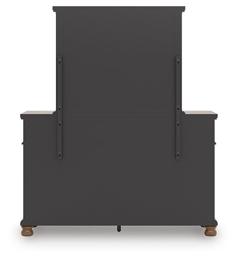 Rowlenstown California  Poster Bed With Mirrored Dresser And Nightstand