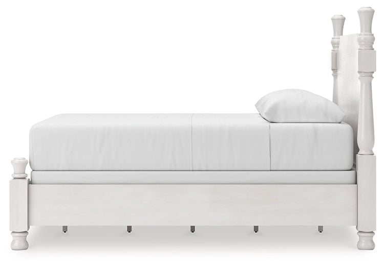 Rowlenstown  Poster Bed, Dresser And Mirror