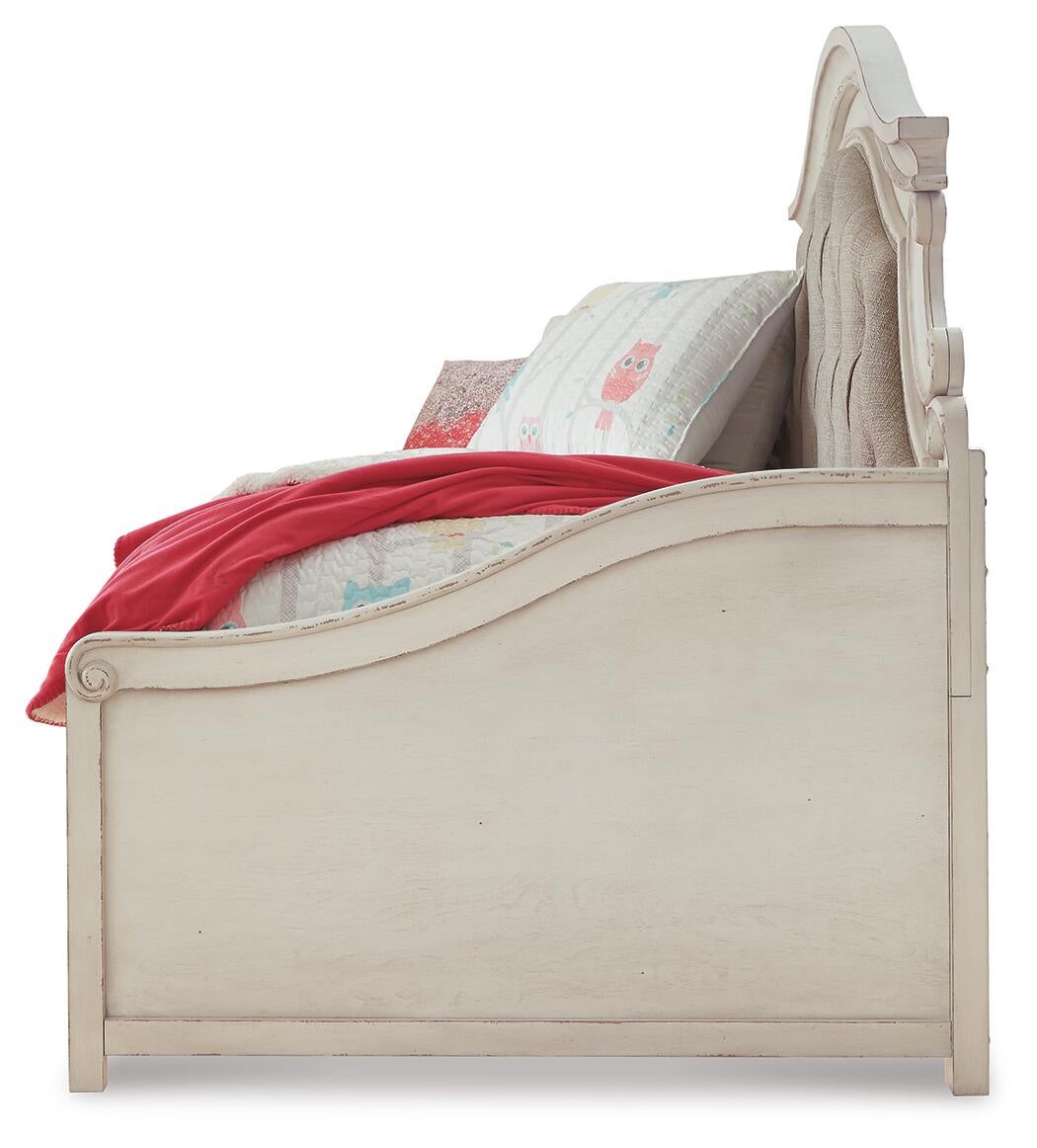 Realyn  Day Bed With 1 Large Storage Drawer