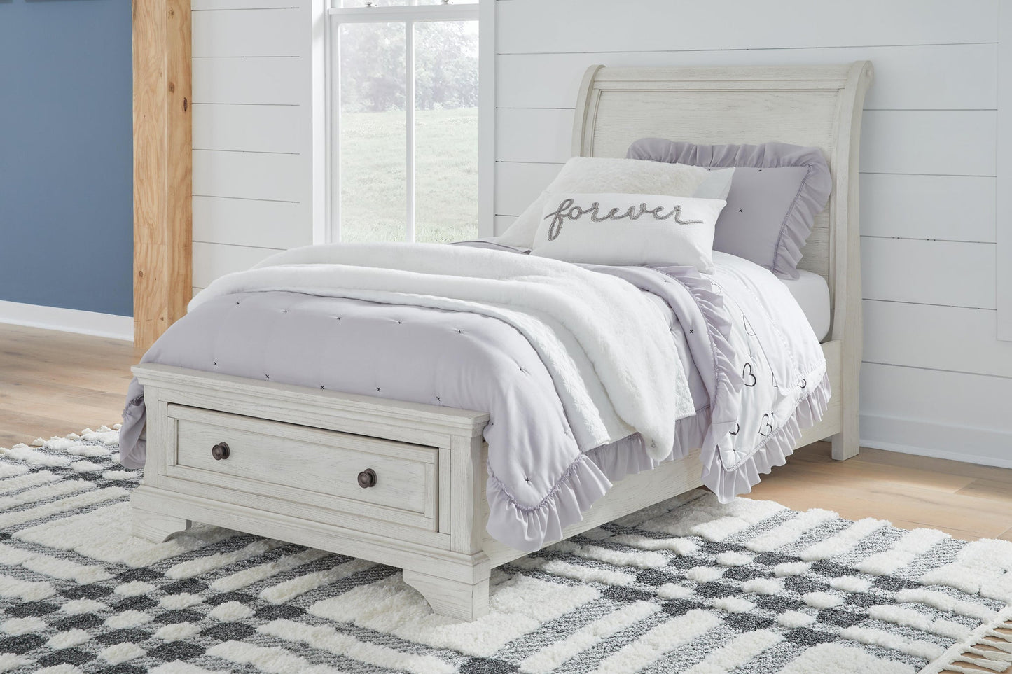 Robbinsdale  Sleigh Storage Bed