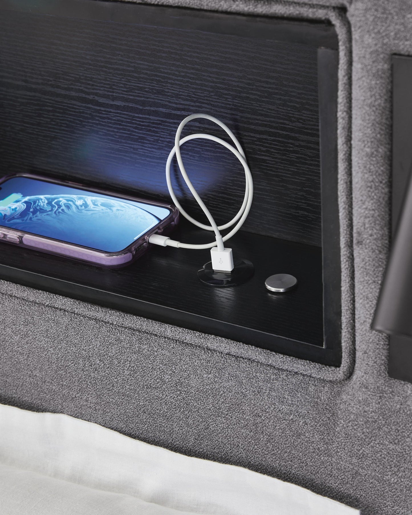 Verishaw  Upholstered Bed With Wireless Audio