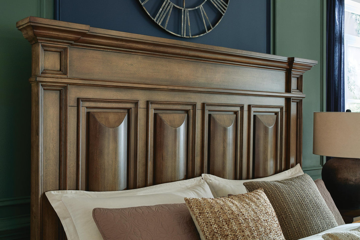 Frantanna California  Panel Storage Bed