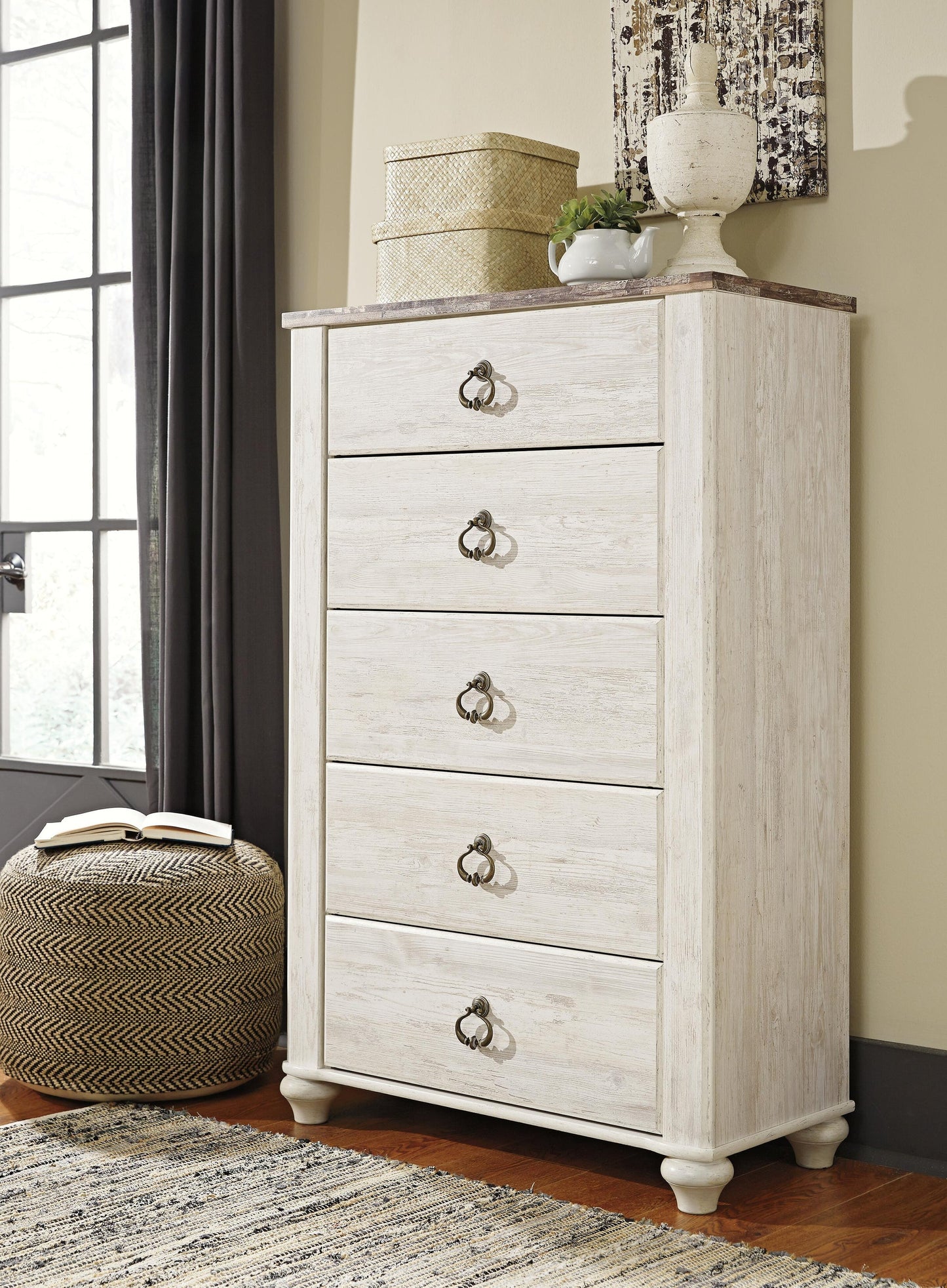 Willowton  Sleigh Bed With Mirrored Dresser, Chest And Nightstand
