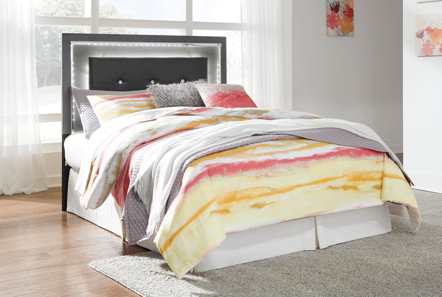 Lodanna  Upholstered Panel Headboard Bed With Mirrored Dresser, Chest And Nightstand