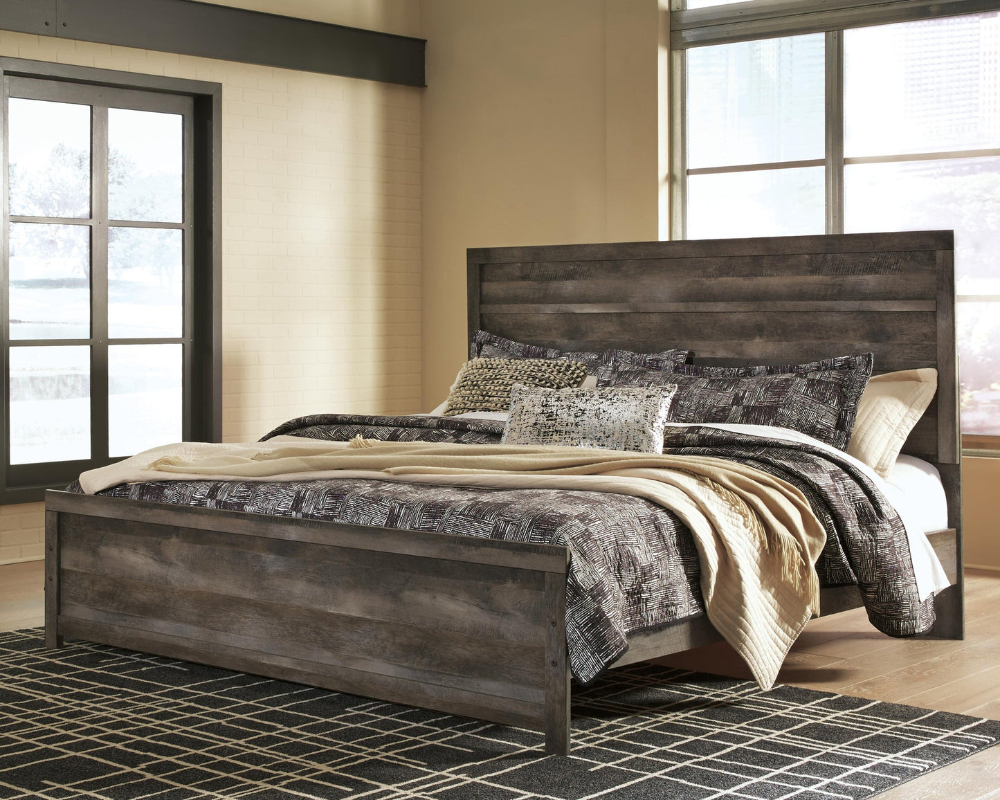Wynnlow  Panel Bed With Mirrored Dresser, Chest And Nightstand