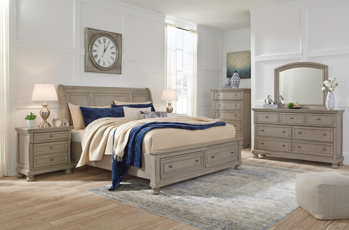 Lettner California  Sleigh Bed With Mirrored Dresser, Chest And Nightstand