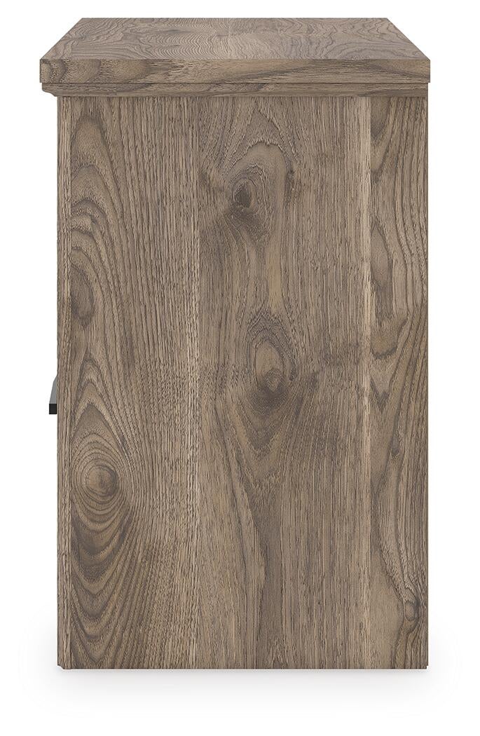 Keithland  Panel Bed With Mirrored Dresser And Nightstand