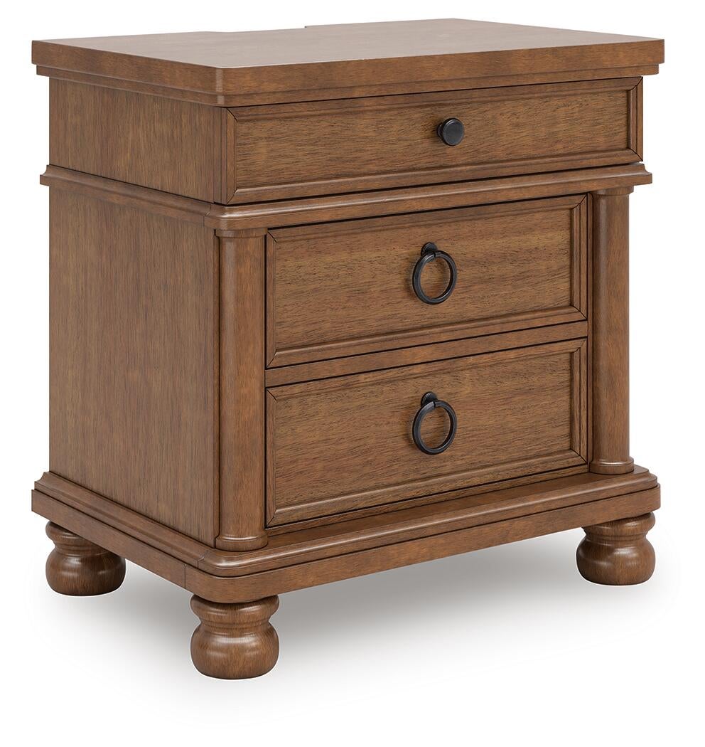 Chadworth  Poster Bed With Mirrored Dresser And Nightstand