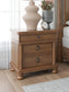 Chadworth California  Poster Bed With Mirrored Dresser And Nightstand