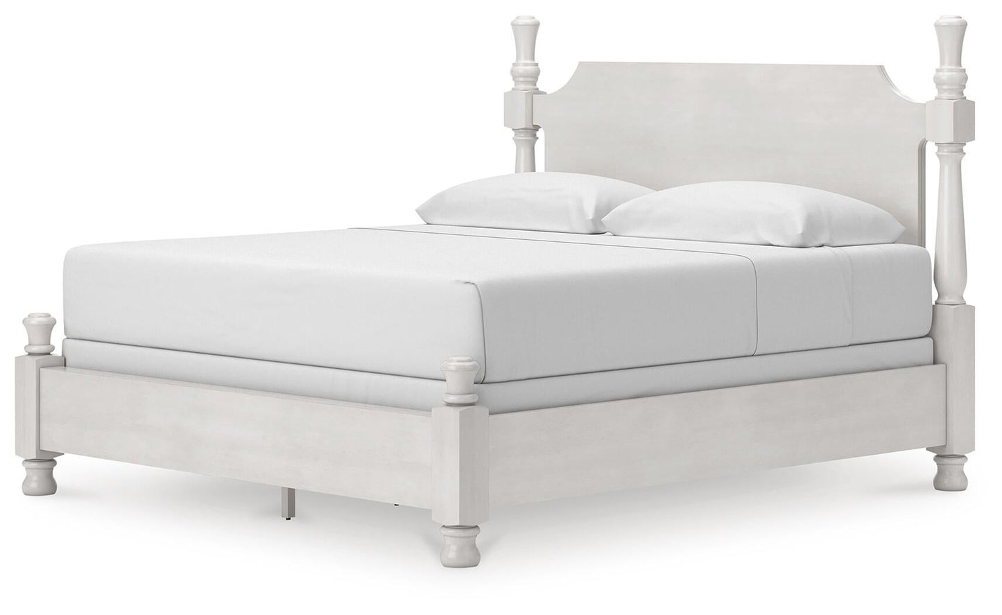 Chadworth  Poster Bed, Dresser And Mirror