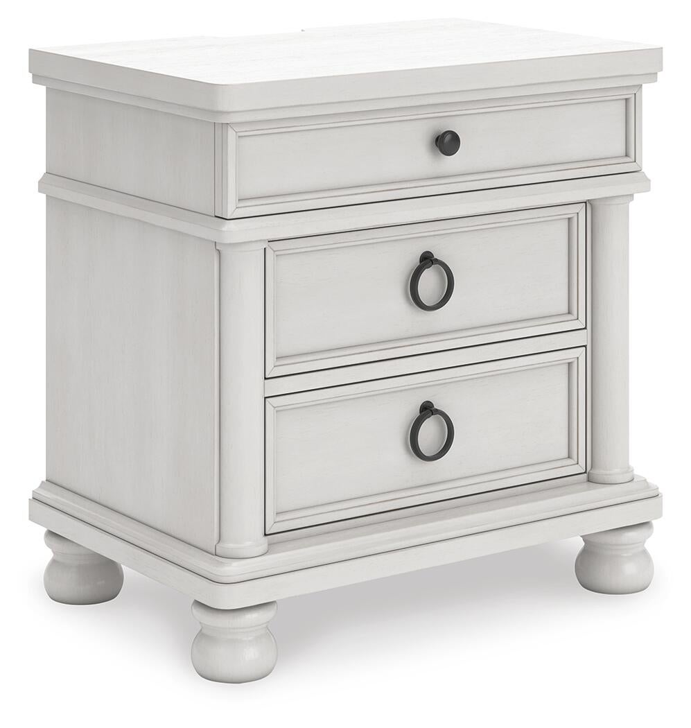 Chadworth California  Poster Bed, Dresser, Mirror And Nightstand