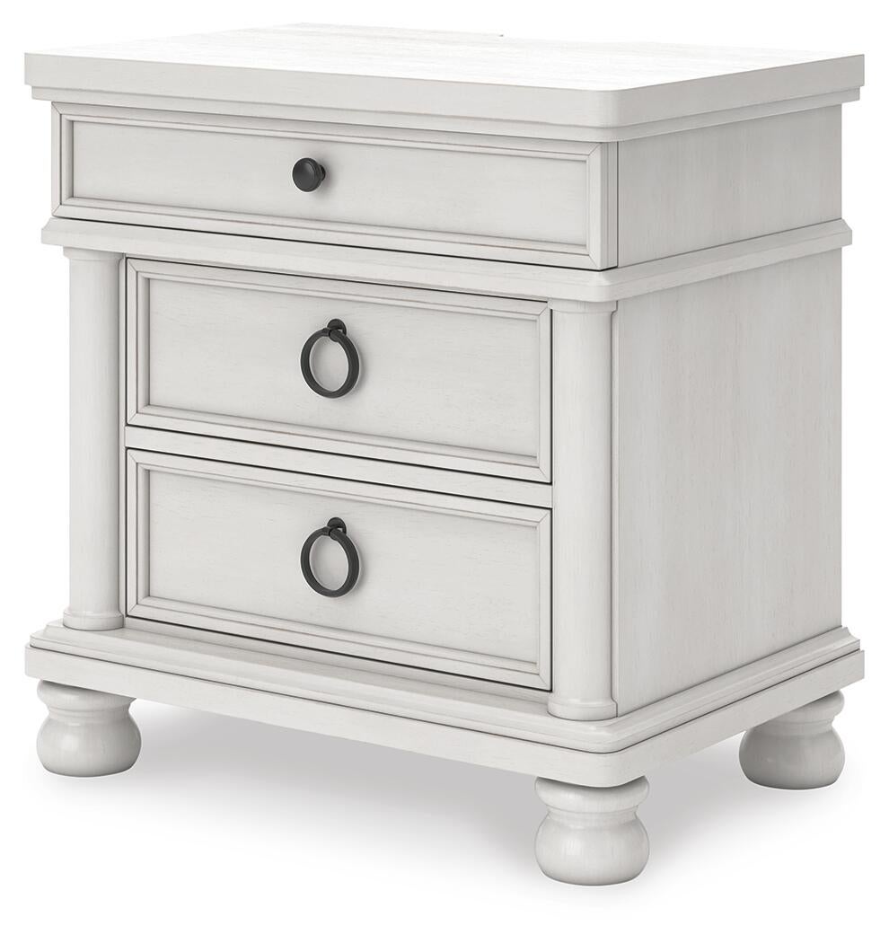 Chadworth California  Poster Bed, Dresser, Mirror And Nightstand