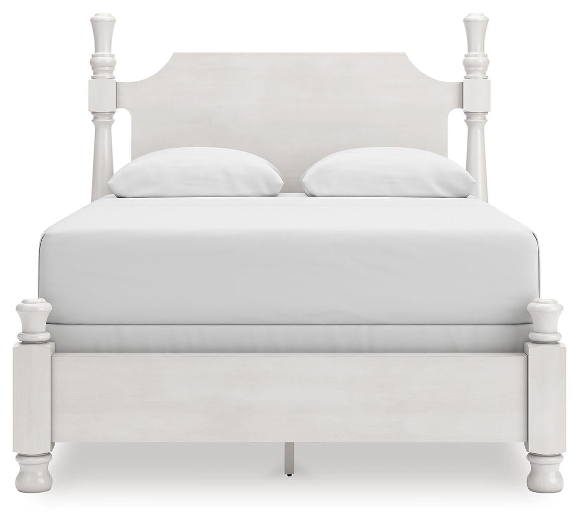 Chadworth  Poster Bed, Dresser And Mirror