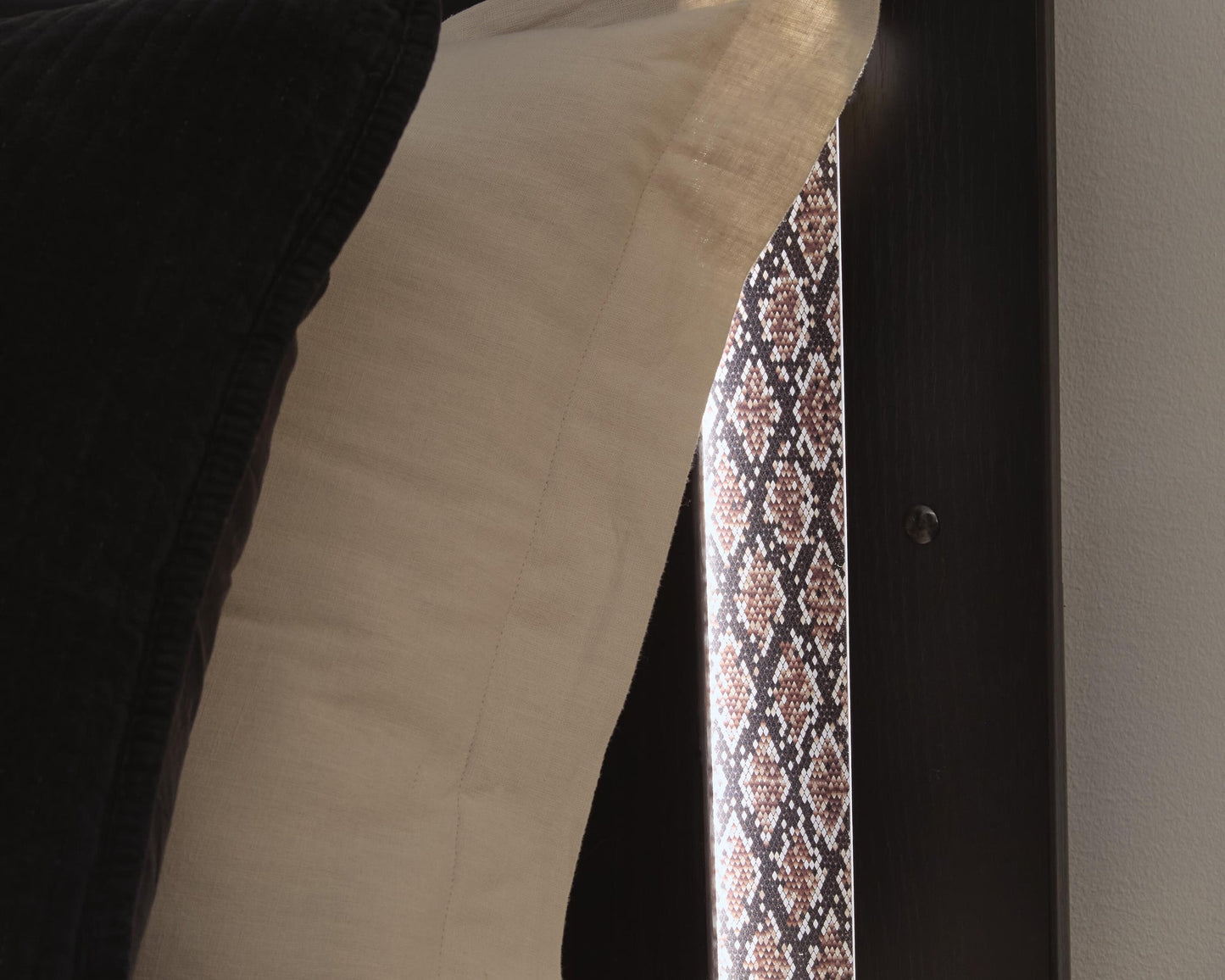 Shoralli  Panel Bed