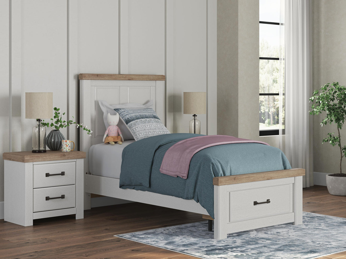 Savonport  Panel Storage Bed. Dresser, Mirror And Nightstand