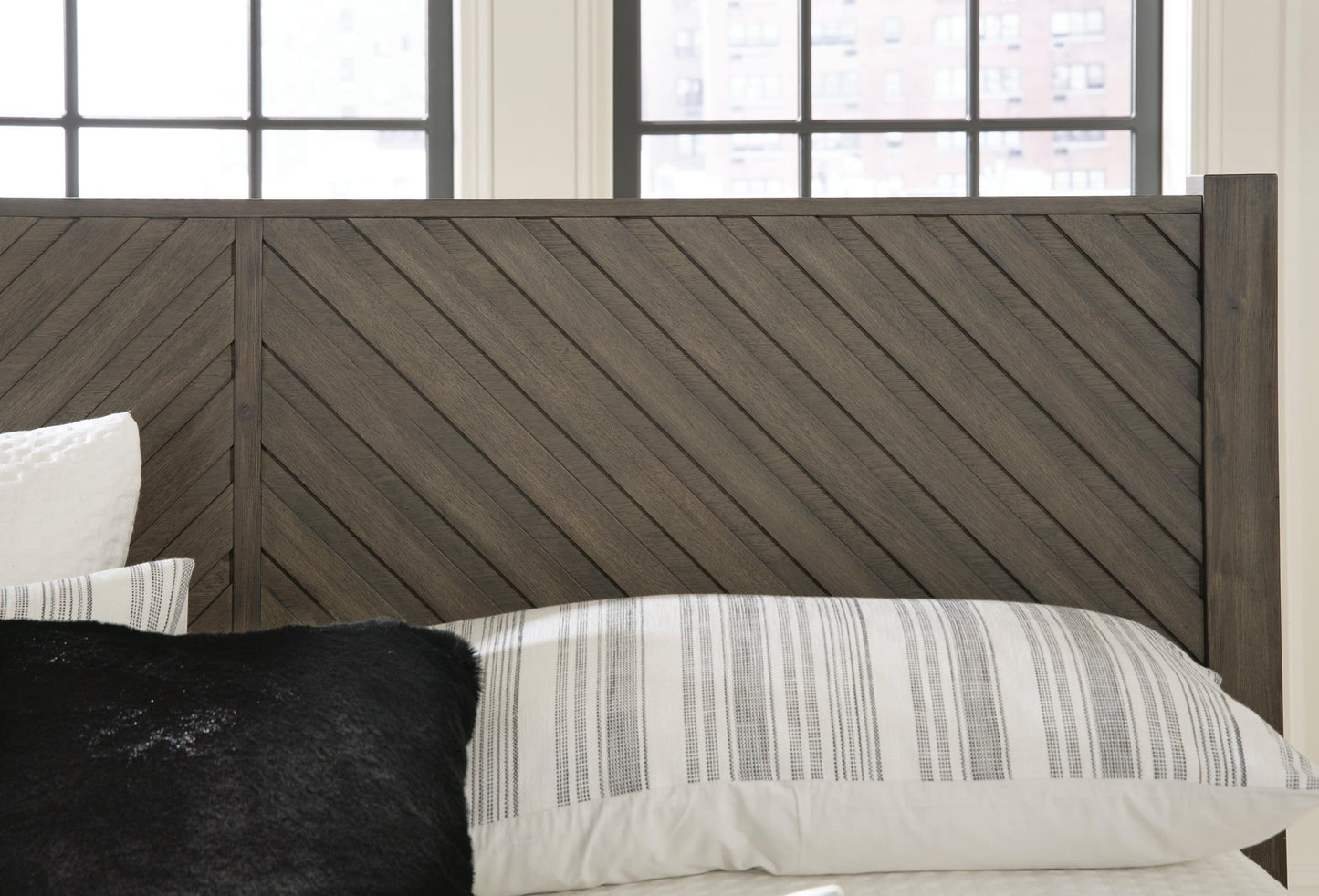Arkenton  Panel Bed