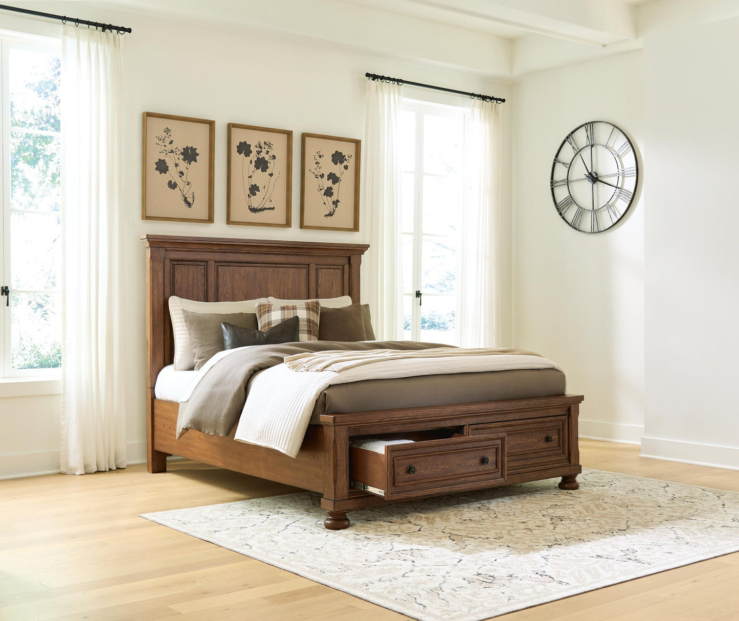 Zackaryn  Panel Storage Bed